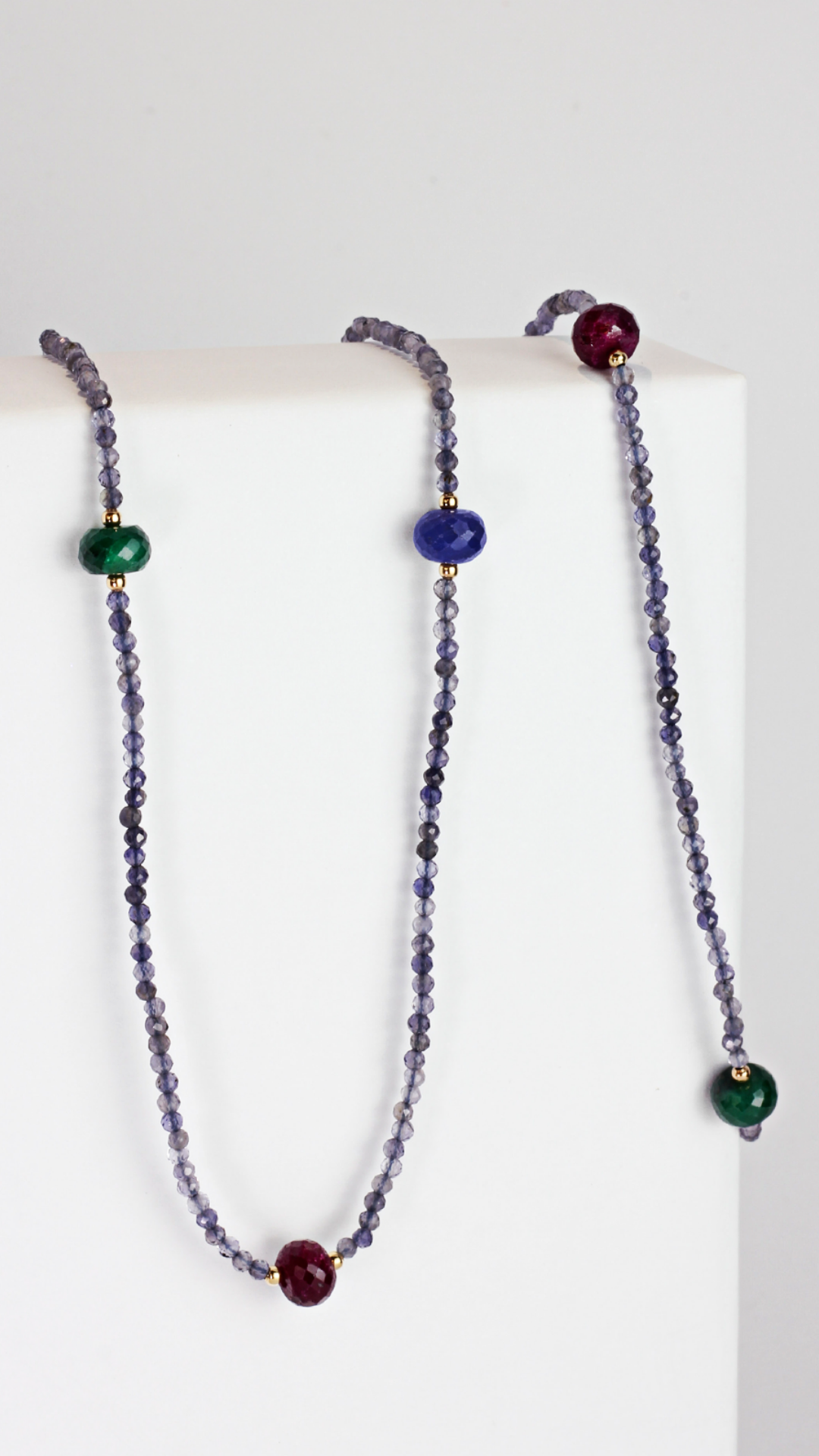 Colar Amar Iolita Safira Esmeralda e Rubi