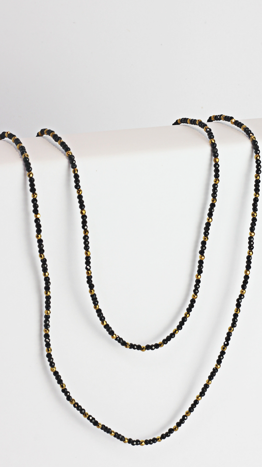 Colar Sorrir Espinelio Negro Grande